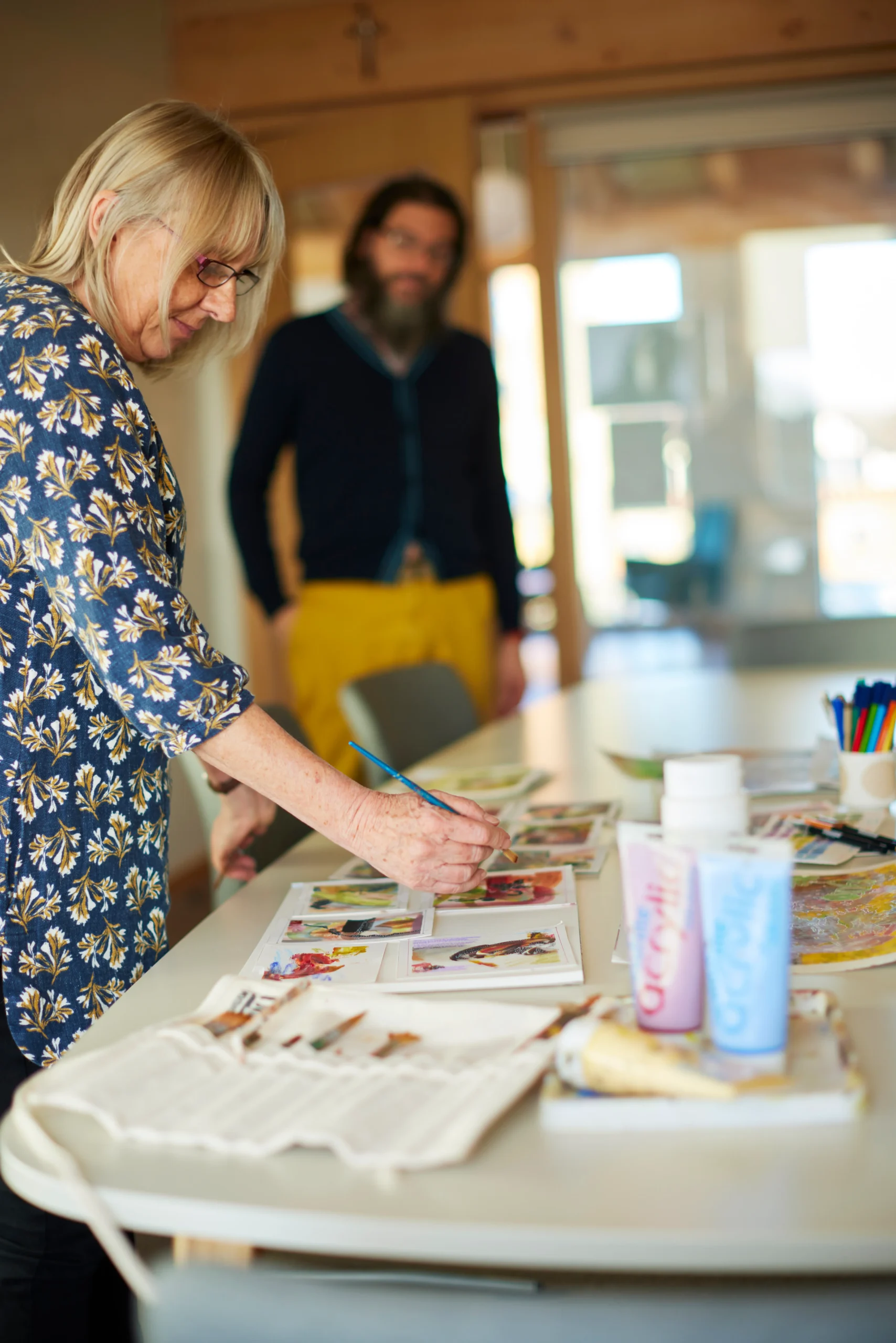 Gill Dawson facilitating an experiential learning exercise during the Metis Institute Certificate in Transactional Analysis Theory programme.